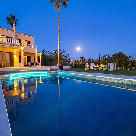 Villa In Gale With Pool Near Gale Beach *