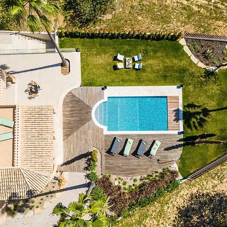 Villa In Gale With Pool Near Gale Beach *