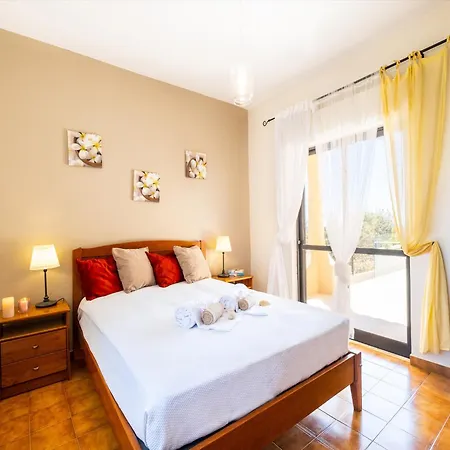 Villa In Gale With Pool Near Gale Beach * Albufeira